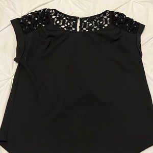 Black business casual shirt sleeve shirt